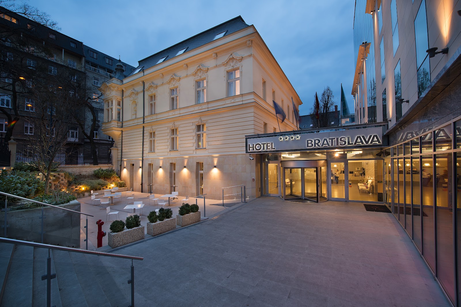 LOFT Premium & Wilson Palace