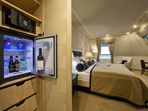 LOFT Premium & Wilson Palace