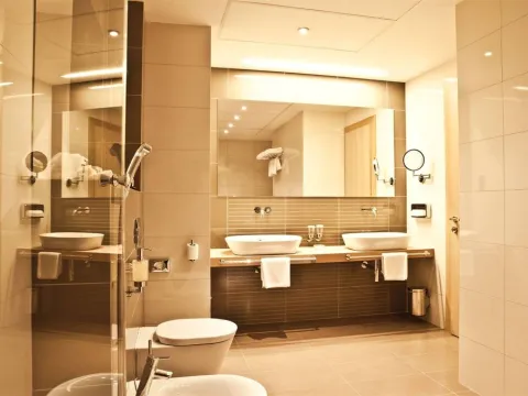 Roset Hotel & Residence