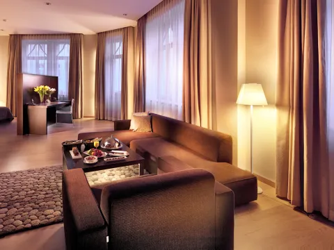 Roset Hotel & Residence