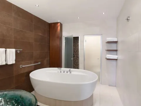 Radisson Blu Carlton Hotel, Bratislava