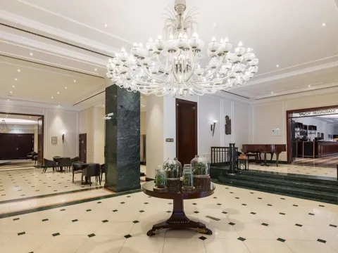 Radisson Blu Carlton Hotel, Bratislava